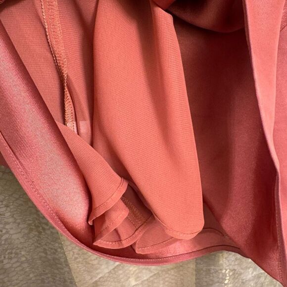 Express Satin Seamed V-Neck Cross-Back Downtown Cami Small NWT Mauve Orange - Picture 6 of 8